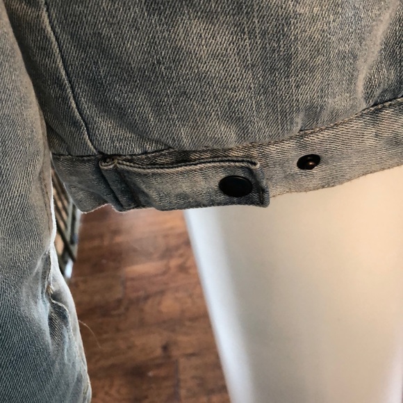 Jacket - Picture 5 of 5